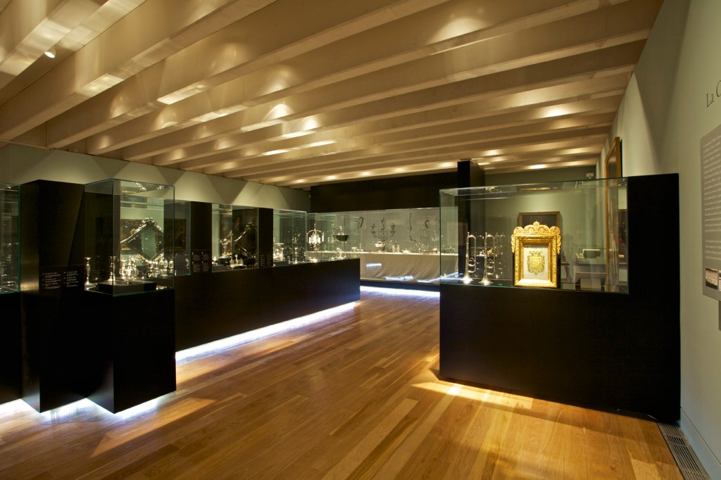 Real fábrica de platería