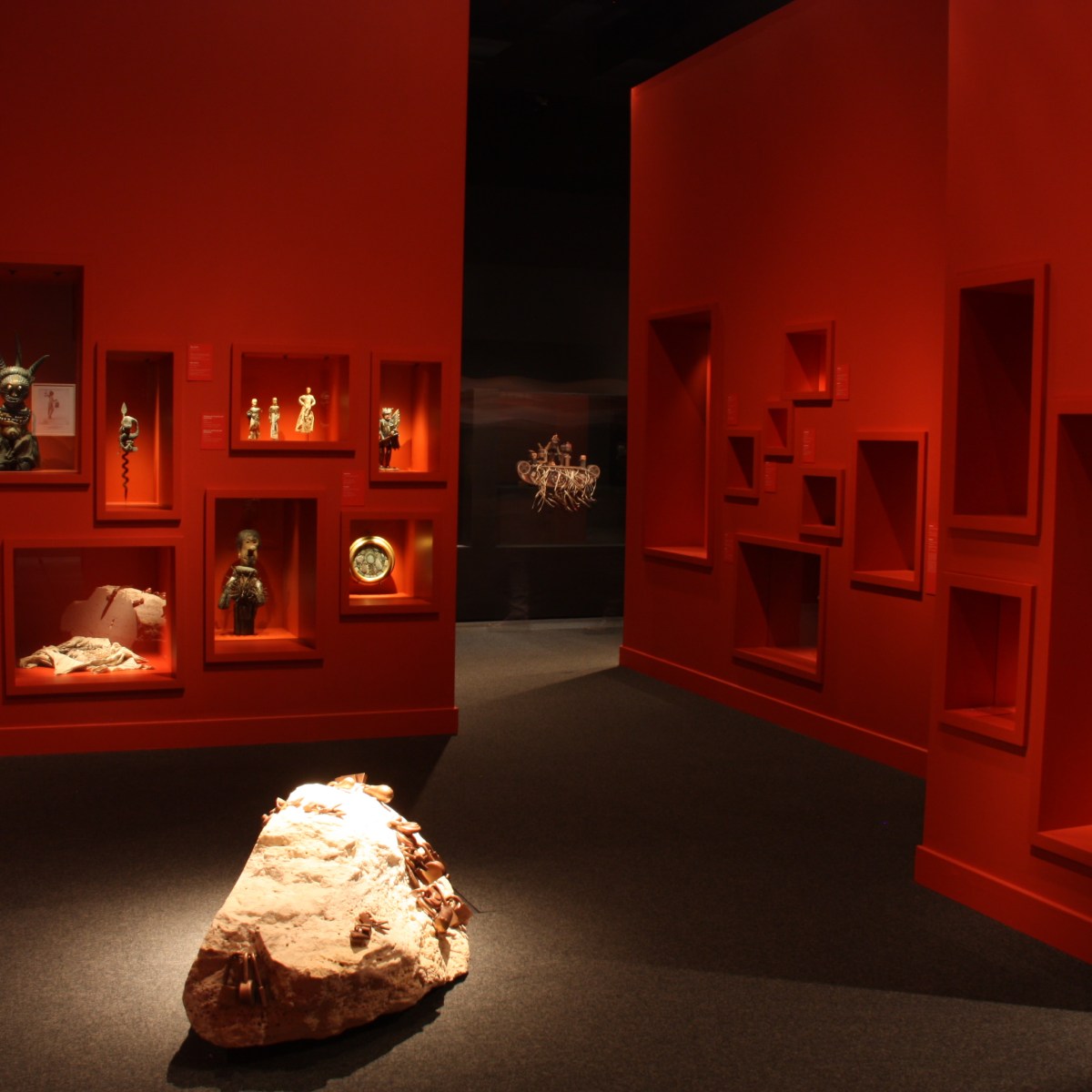 Mestres del caos: artistes i&nbsp;xamans